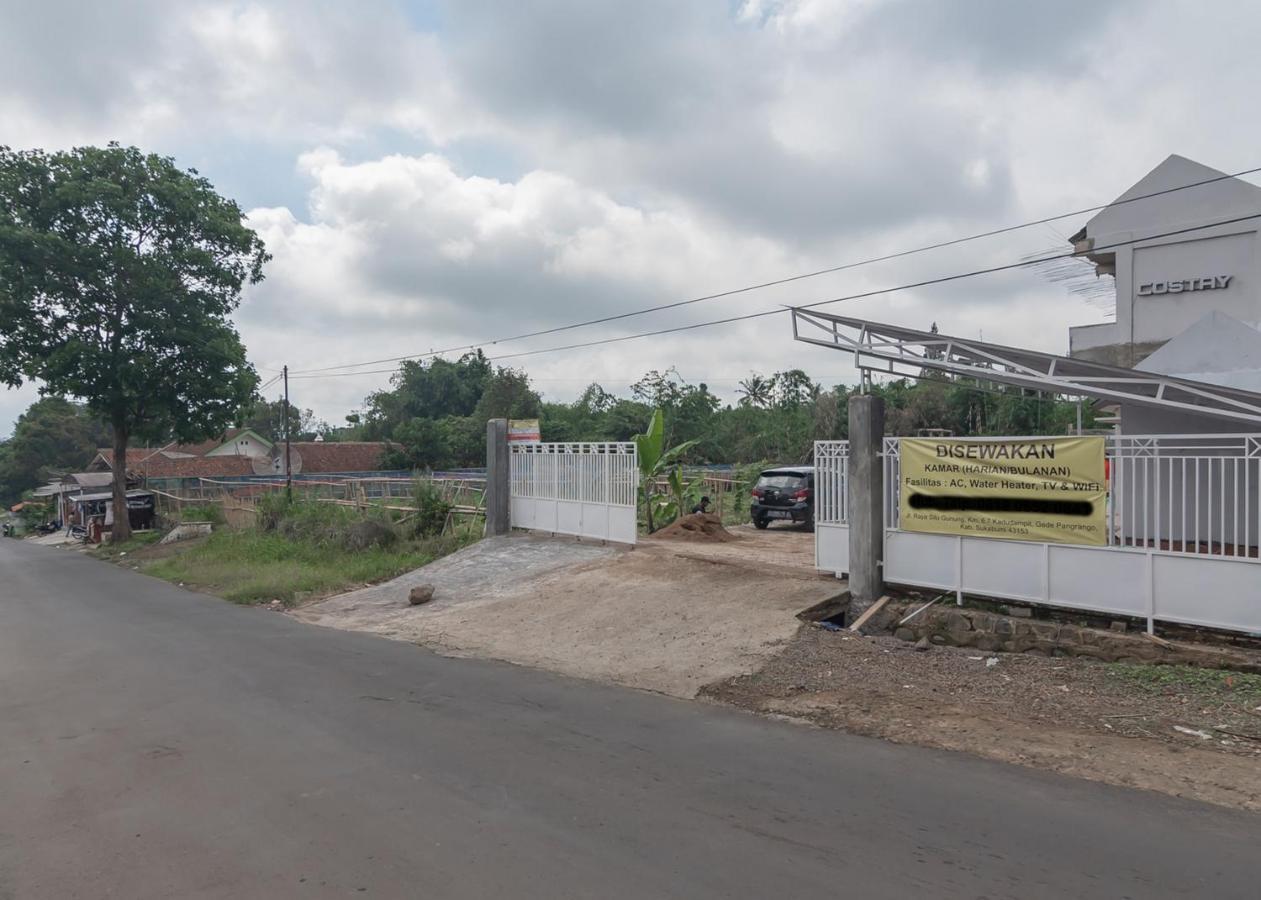 Reddoorz Syariah Near Wisata Situ Gunung Sukabumi Hotell Kadudampit Eksteriør bilde